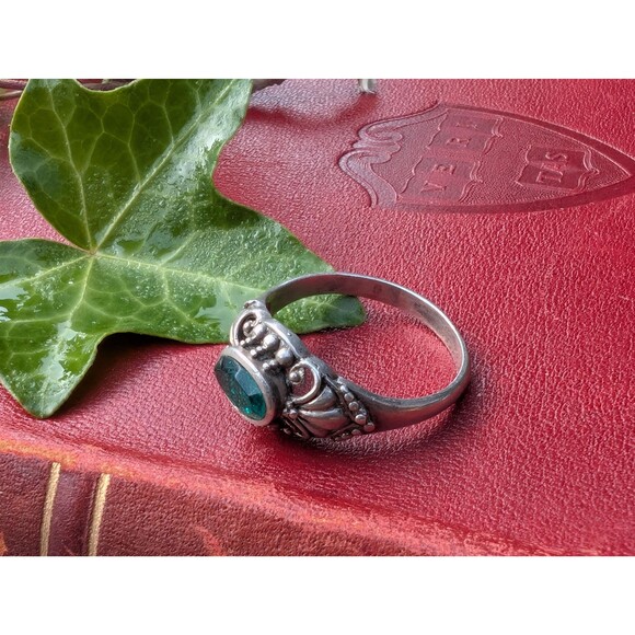 Vintage Green Glitter Sterling Ring Size 8 - Picture 3 of 10